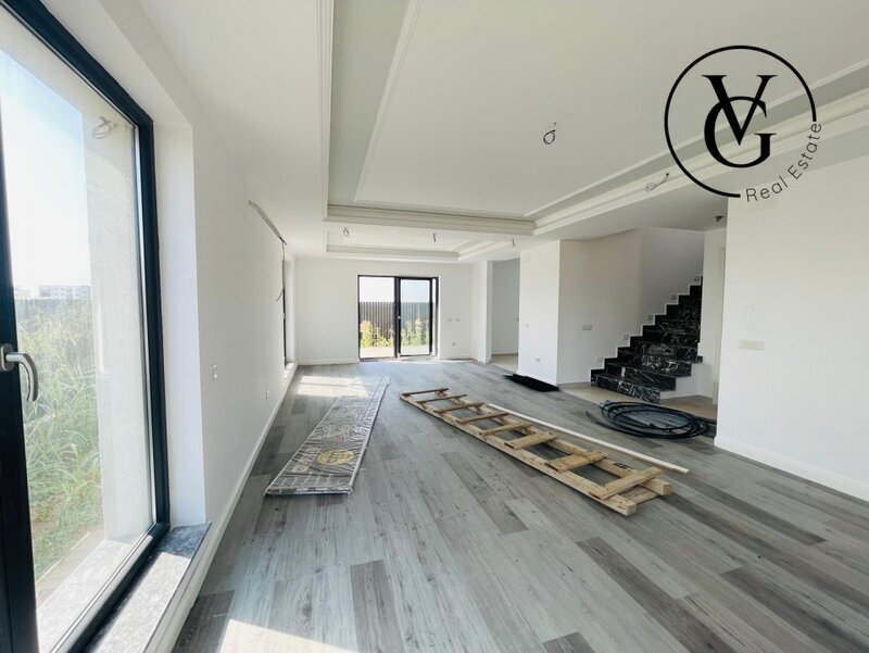 Tunari Casa cu etaj - Finisaje Premium - Mobilata Partial